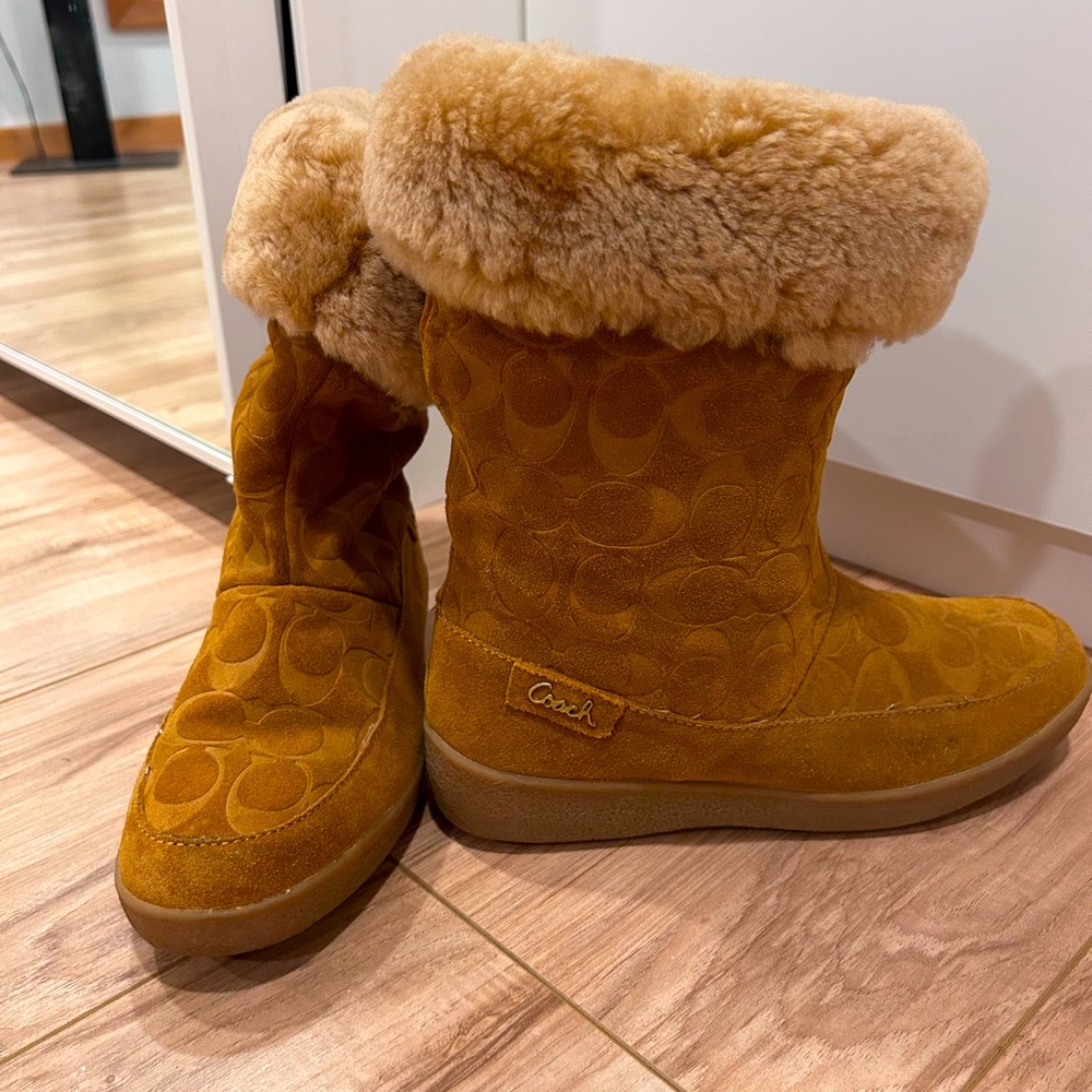 COACH Leather boots camel size 7 1/2